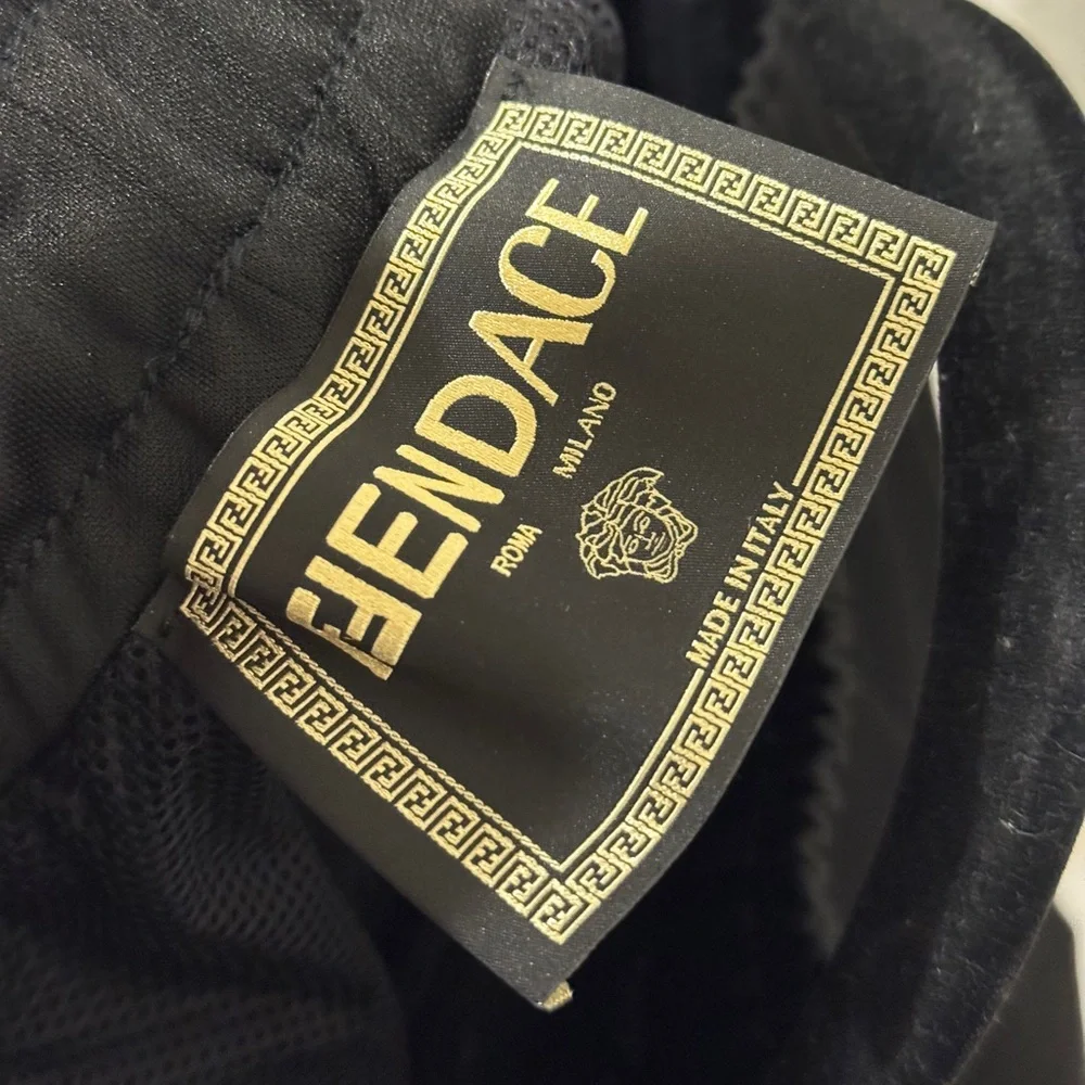 FENDACE | FENDI X VERSACE BERMUDA FENDI FF GRECA MEN SHORTS - Picture 5 of 9